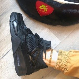 SOLD- Nike Olivia Kim X Wmns Air Jordan 4 Retro ‘No Cover’ in Black Size 8